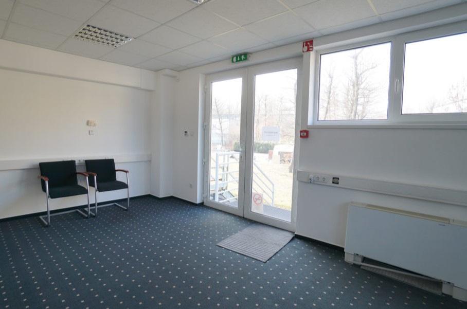 Kiadó Raktár - Budaörs  - 5,9 EUR/m2/hó-kép(11213)