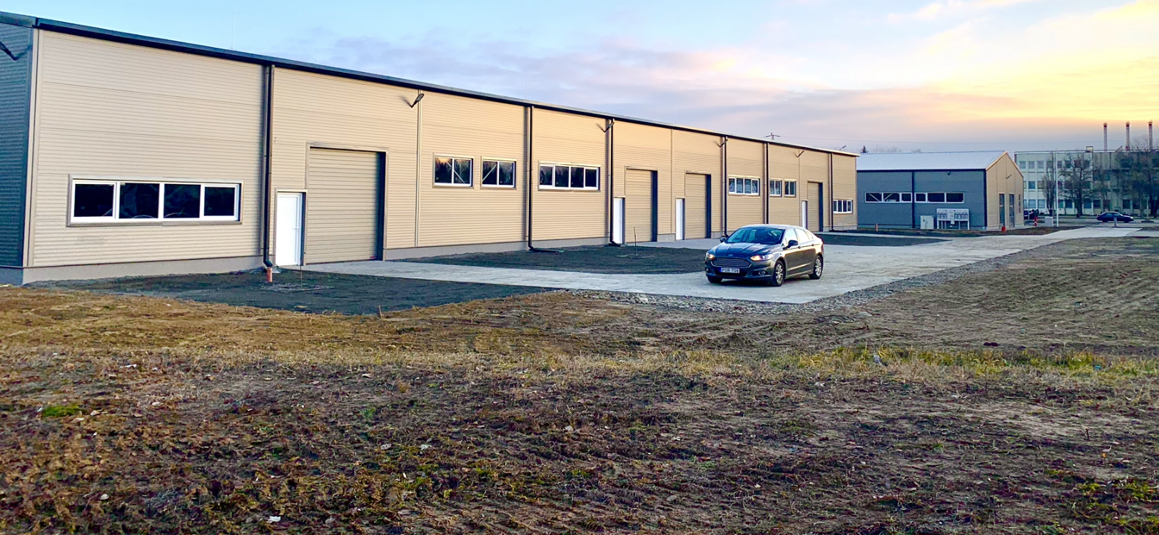 Kiadó Raktár - Baja Keleti körút - 1 100 Ft/m2/hó-kép(9811)