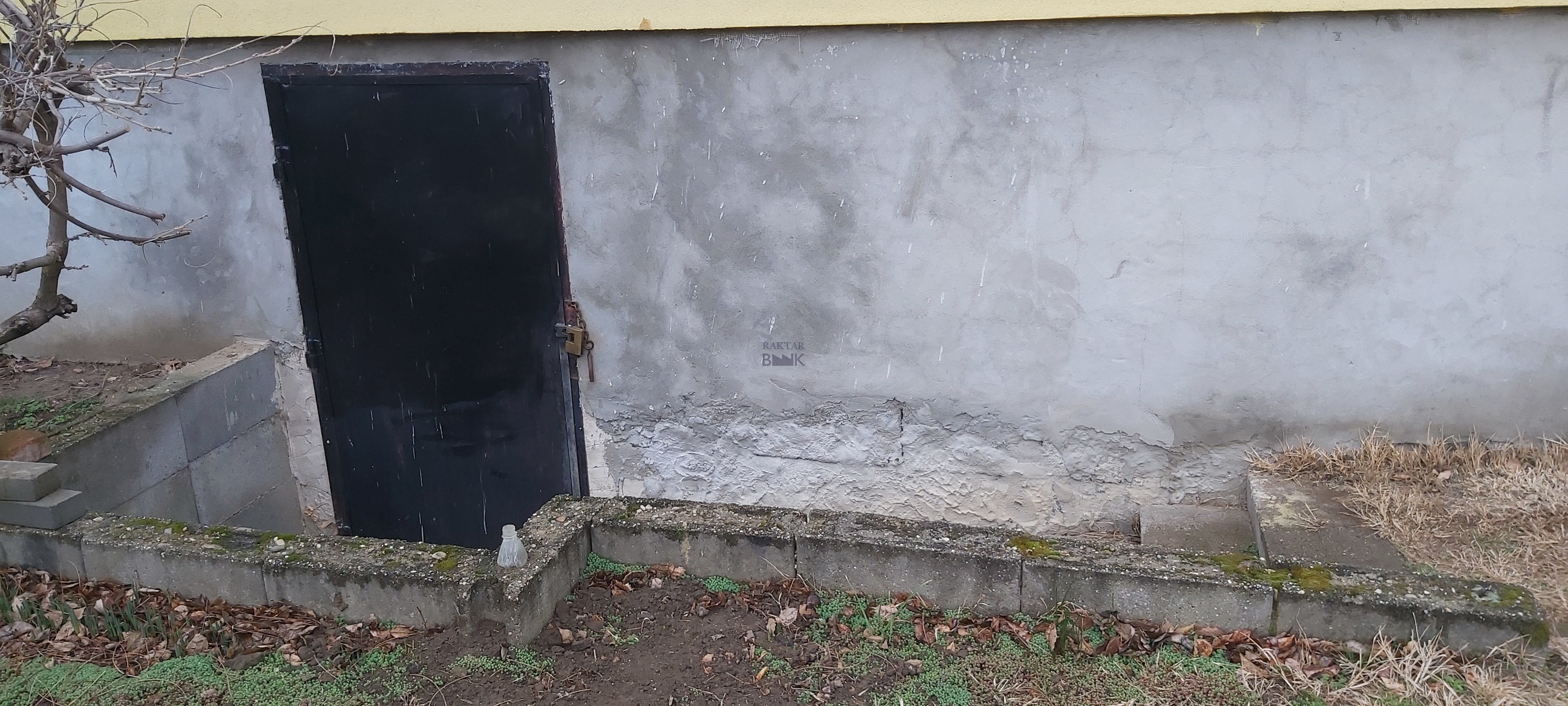 Kiadó Raktár - Dunakeszi Napraforgó tér - 6,0 EUR/m2/hó-kép(15918)