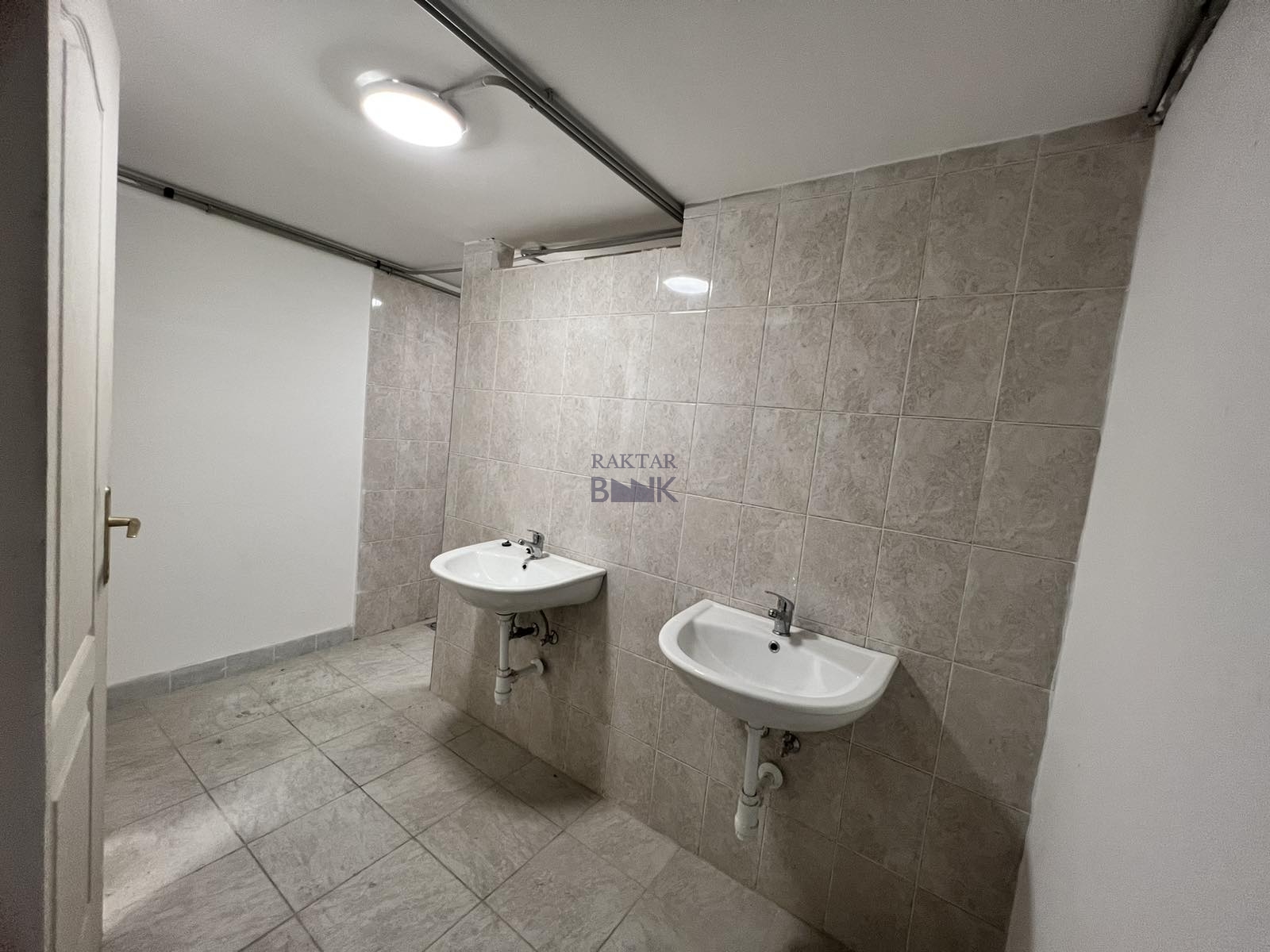 Eladó Raktár - XXI. kerület Varrógépgyár utca - 1 980 000 Ft-kép(16593)