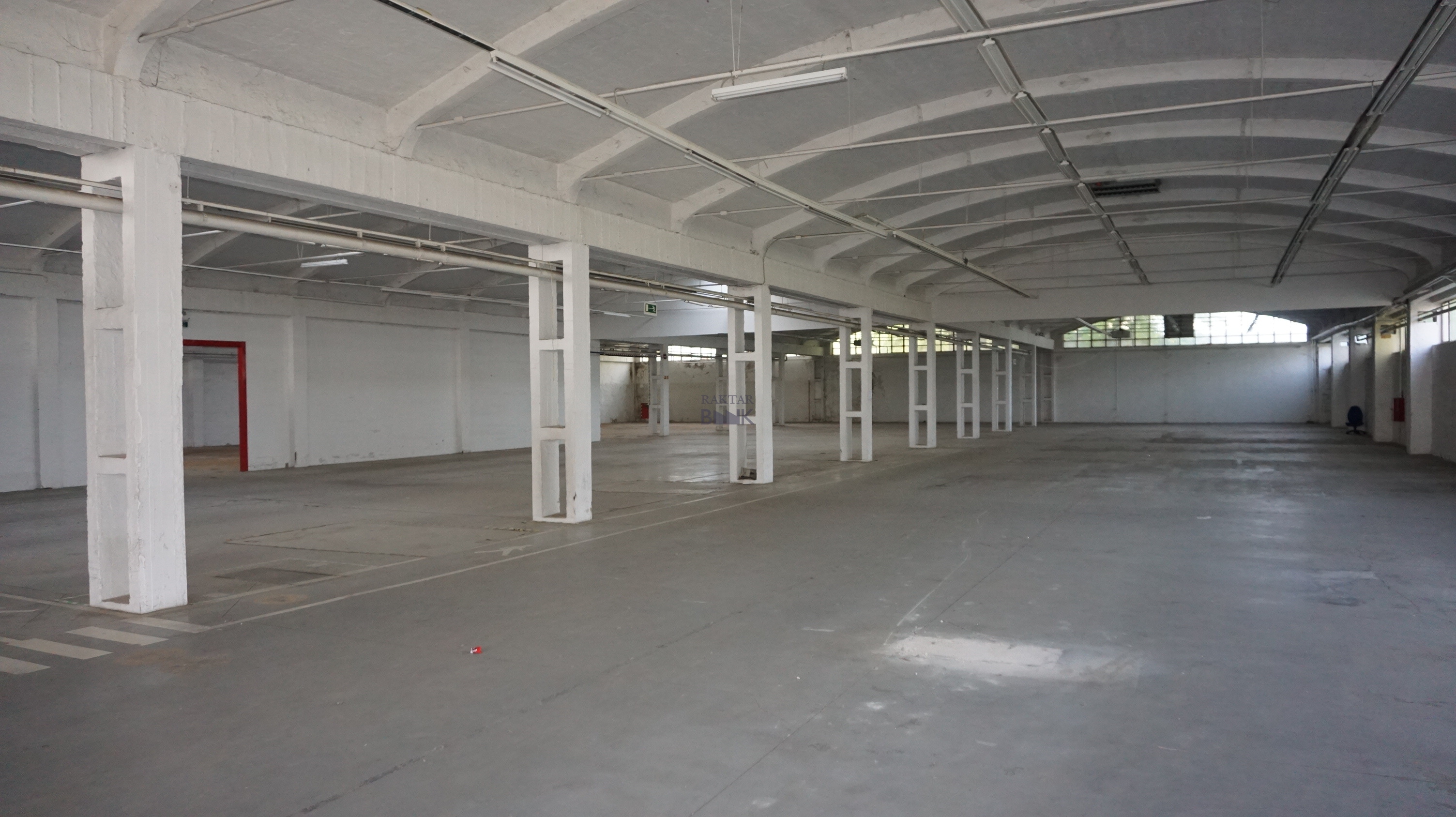 Kiadó Raktár - Zalaegerszeg Zrinyi Miklós - 15 000,0 EUR/m2/hó-kép(11118)