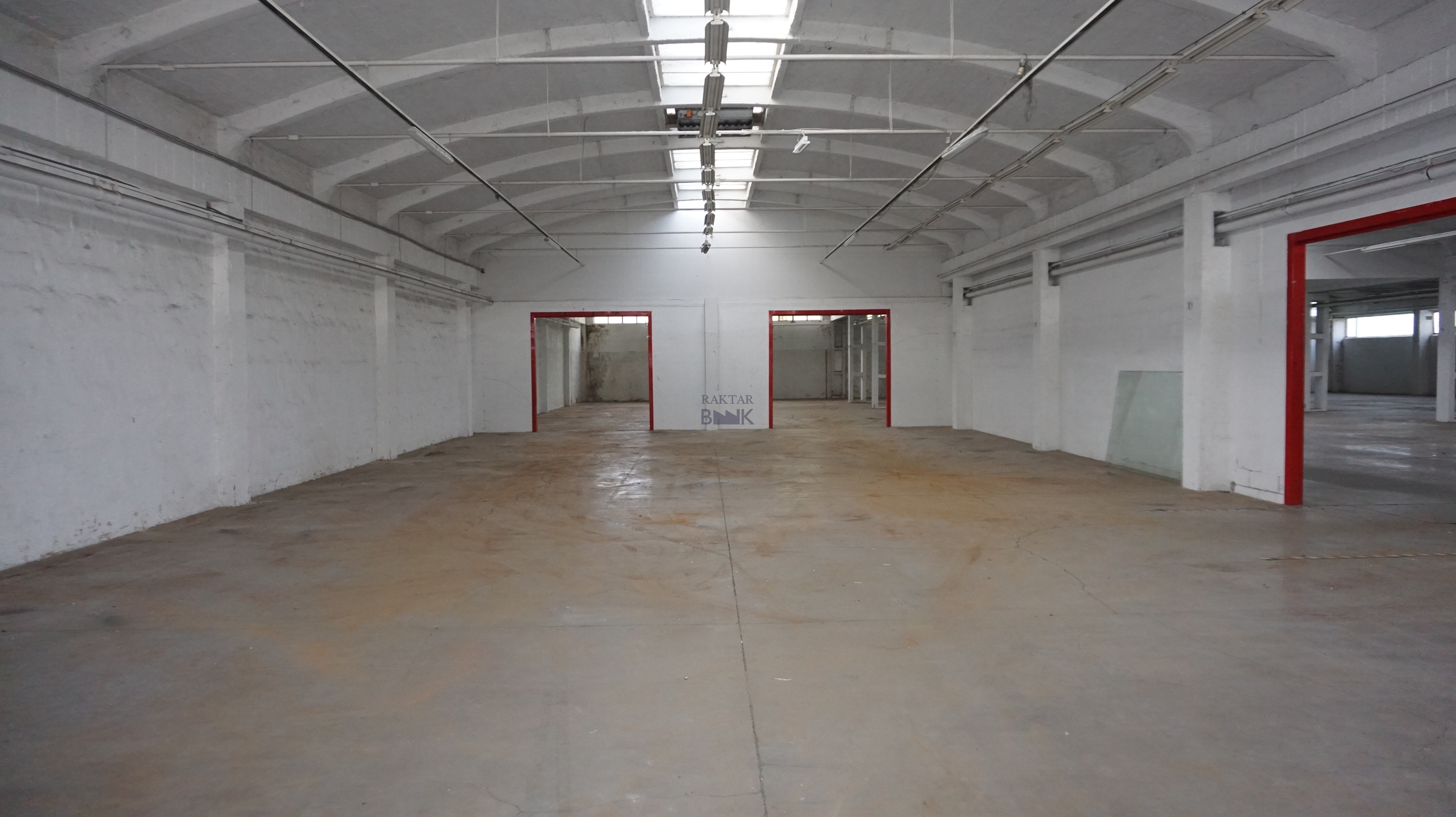 Kiadó Raktár - Zalaegerszeg Zrinyi Miklós - 15 000,0 EUR/m2/hó-kép(11126)
