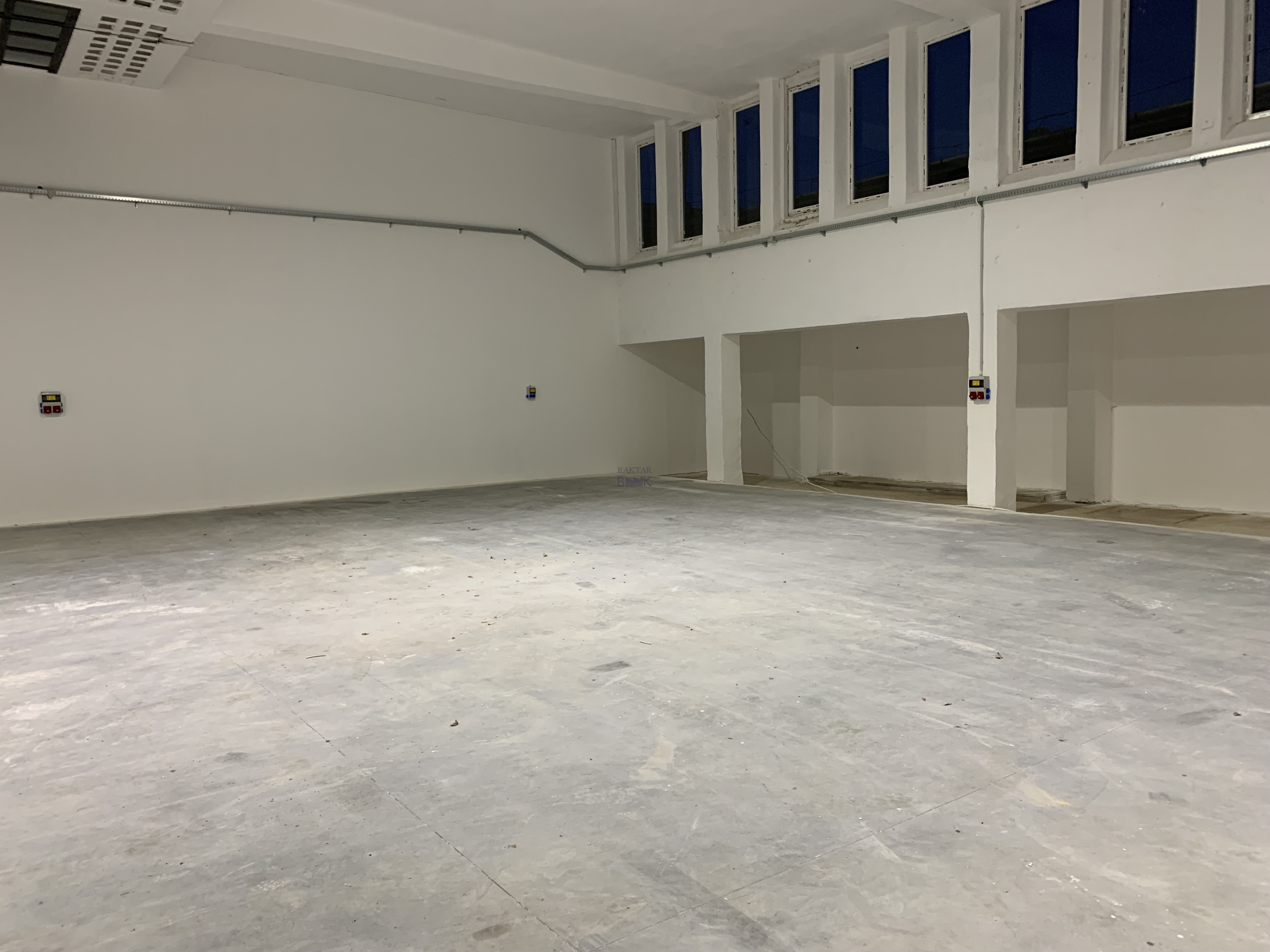 Kiadó Raktár - Szombathely Szövő utca  - 1 200 Ft/m2/hó-kép(16060)