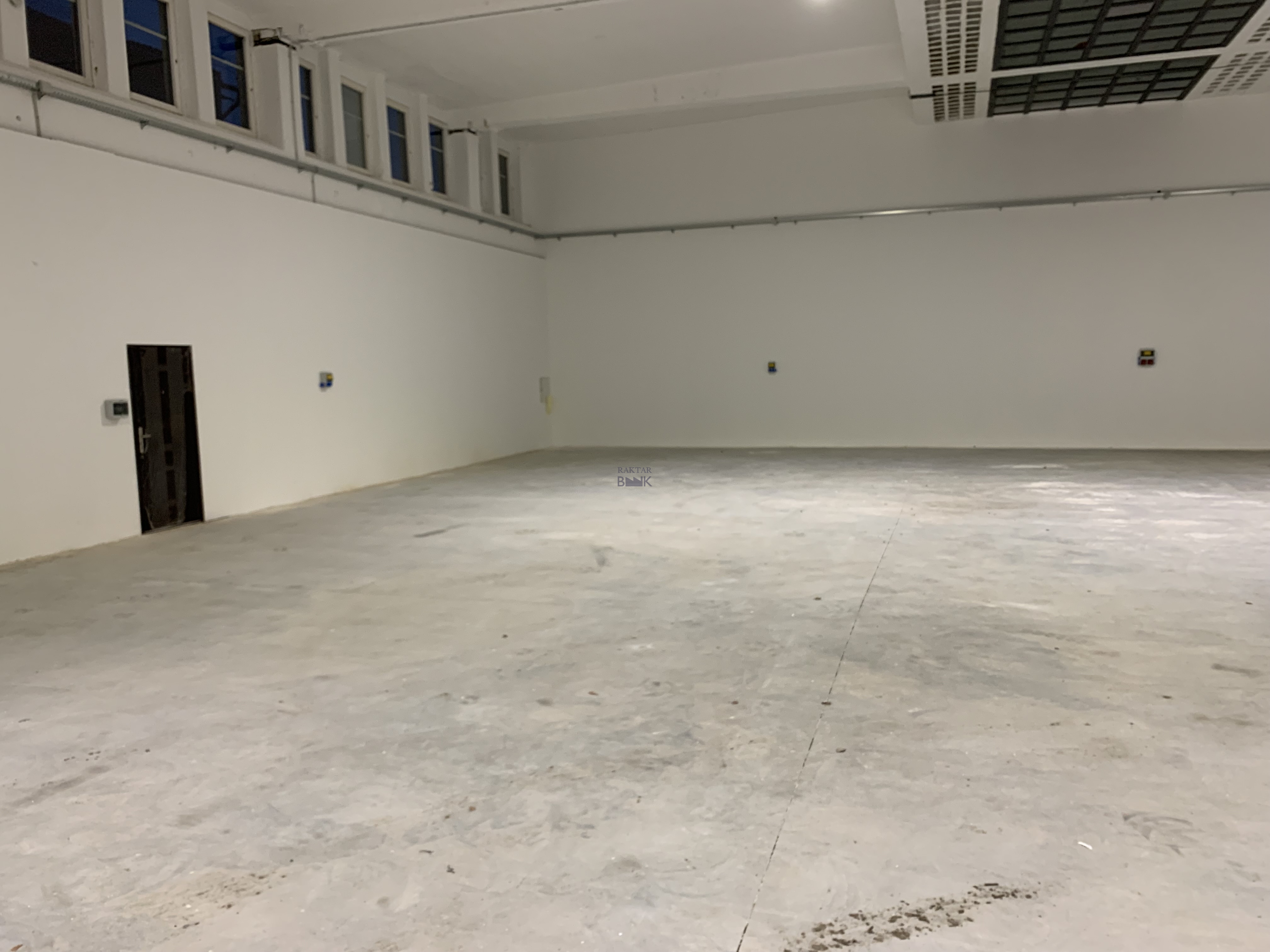 Kiadó Raktár - Szombathely Szövő utca  - 1 200 Ft/m2/hó-kép(16057)