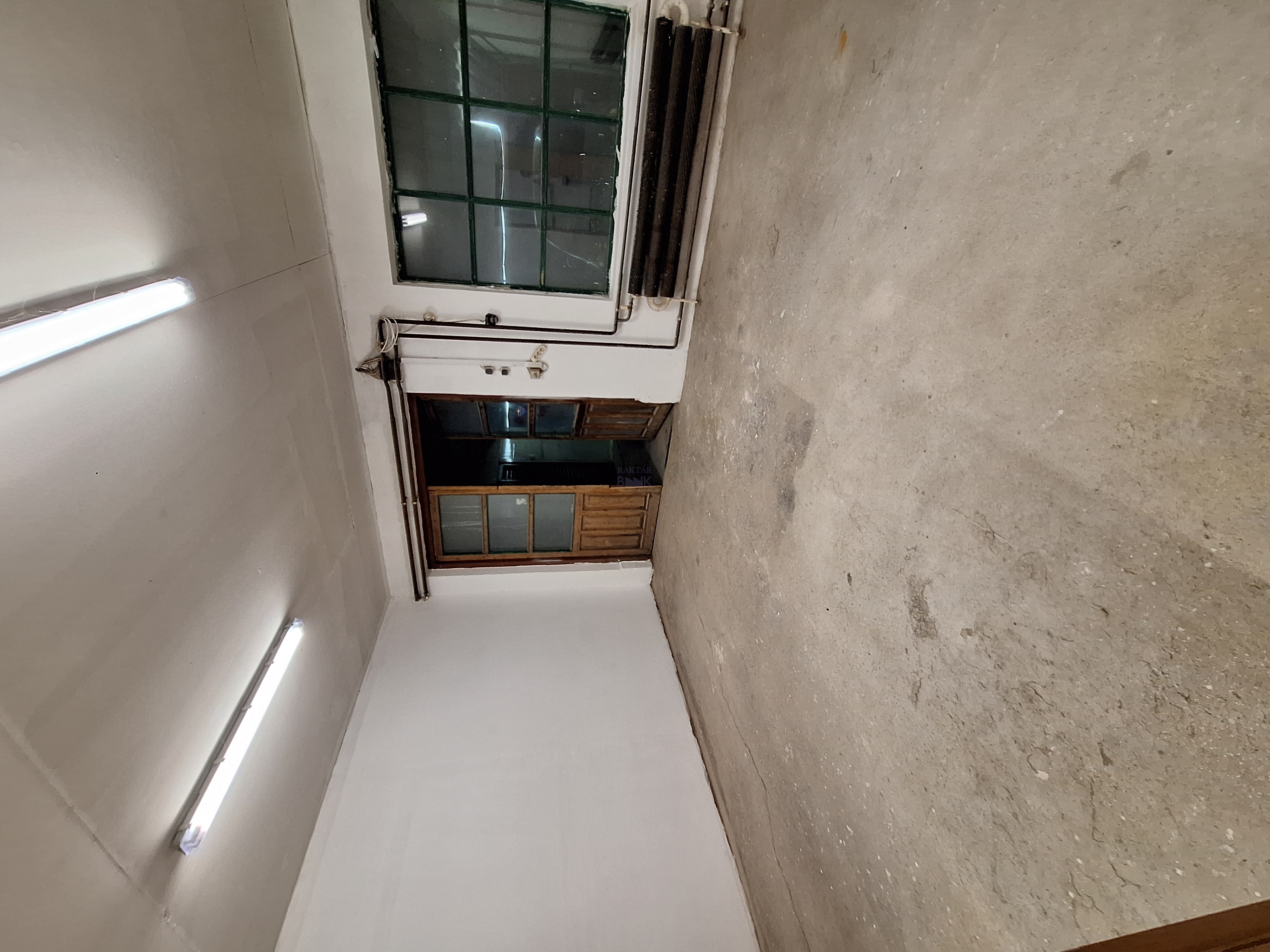 Kiadó Raktár - Debrecen Portörő utca  - 1 250,0 EUR/m2/hó-kép(16076)