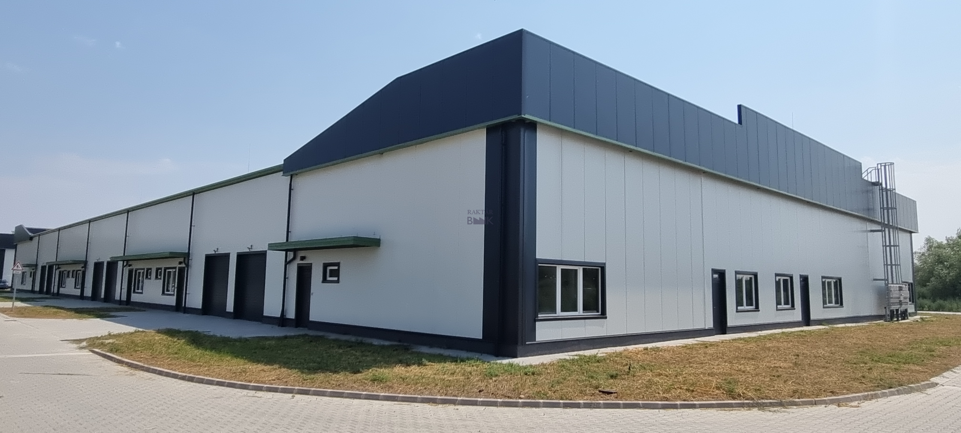 Kiadó Raktár - Vecsés Ipari Park - 5,5 EUR/m2/hó-kép(17086)