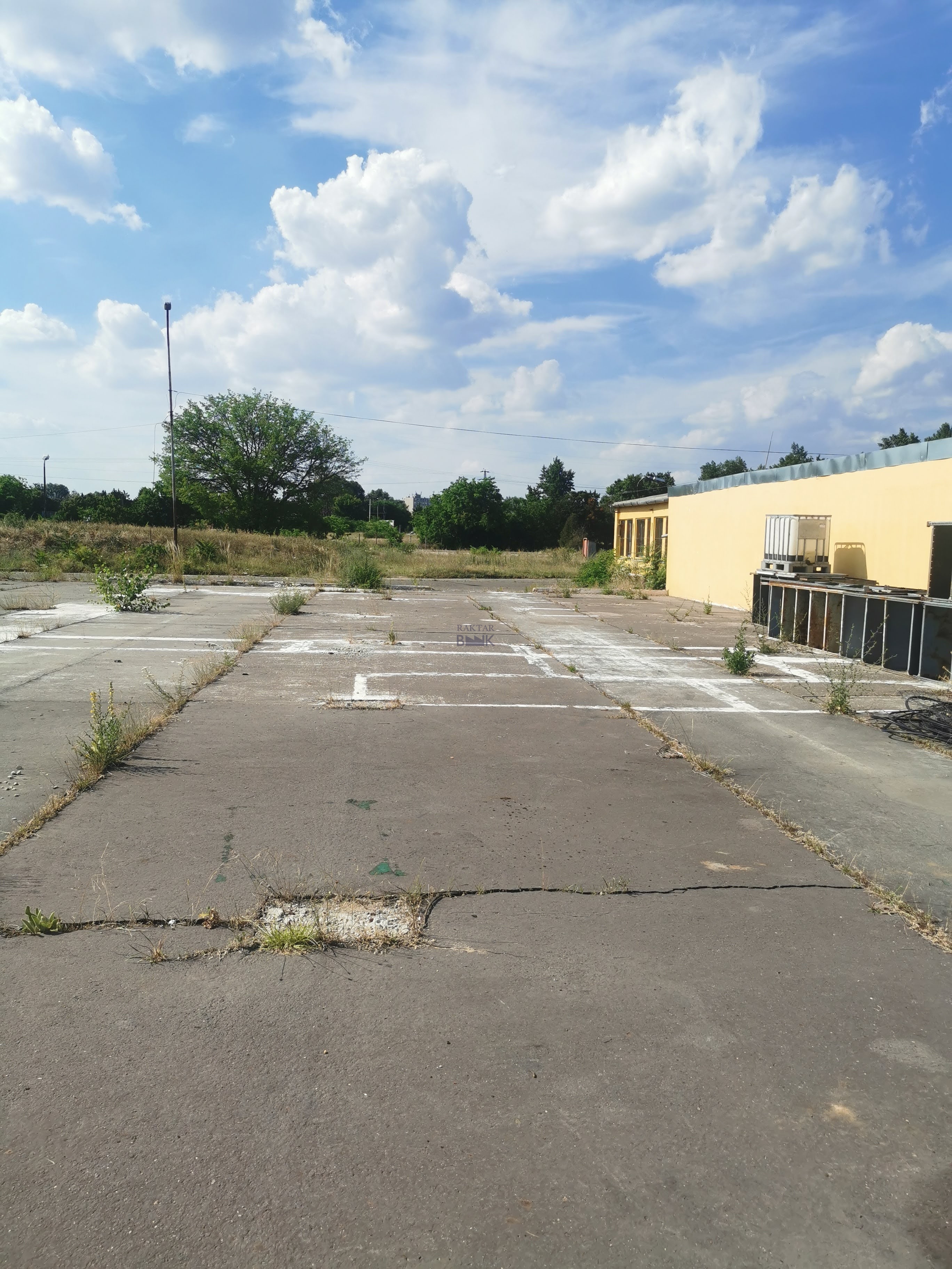 Kiadó Telephely - XVIII. kerület Ipacsfa utca - 1,0 EUR/m2/hó-kép(12167)