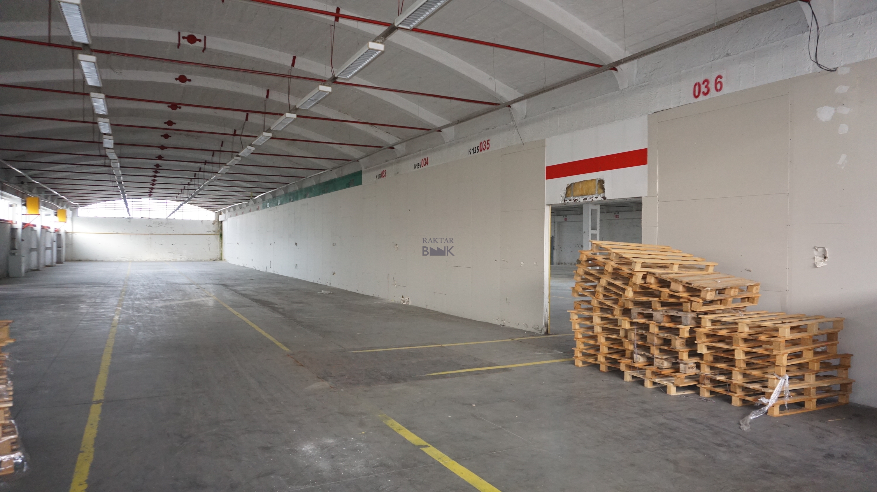 Kiadó Raktár - Zalaegerszeg Zrinyi Miklós - 5 000,0 EUR/m2/hó-kép(11099)
