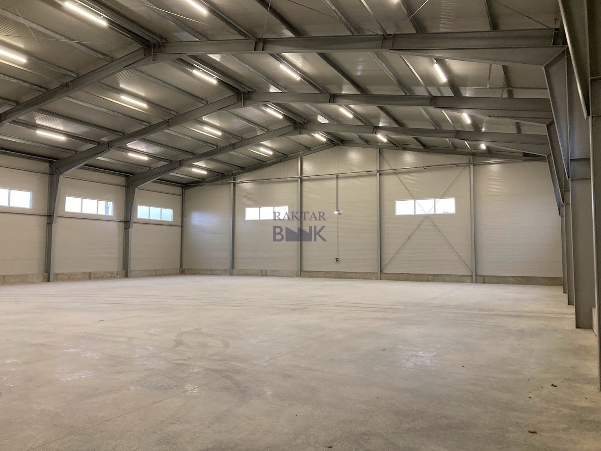 Kiadó Raktár - Veszprém Ciklámen utca - 2 500,0 EUR/m2/hó-kép(16130)