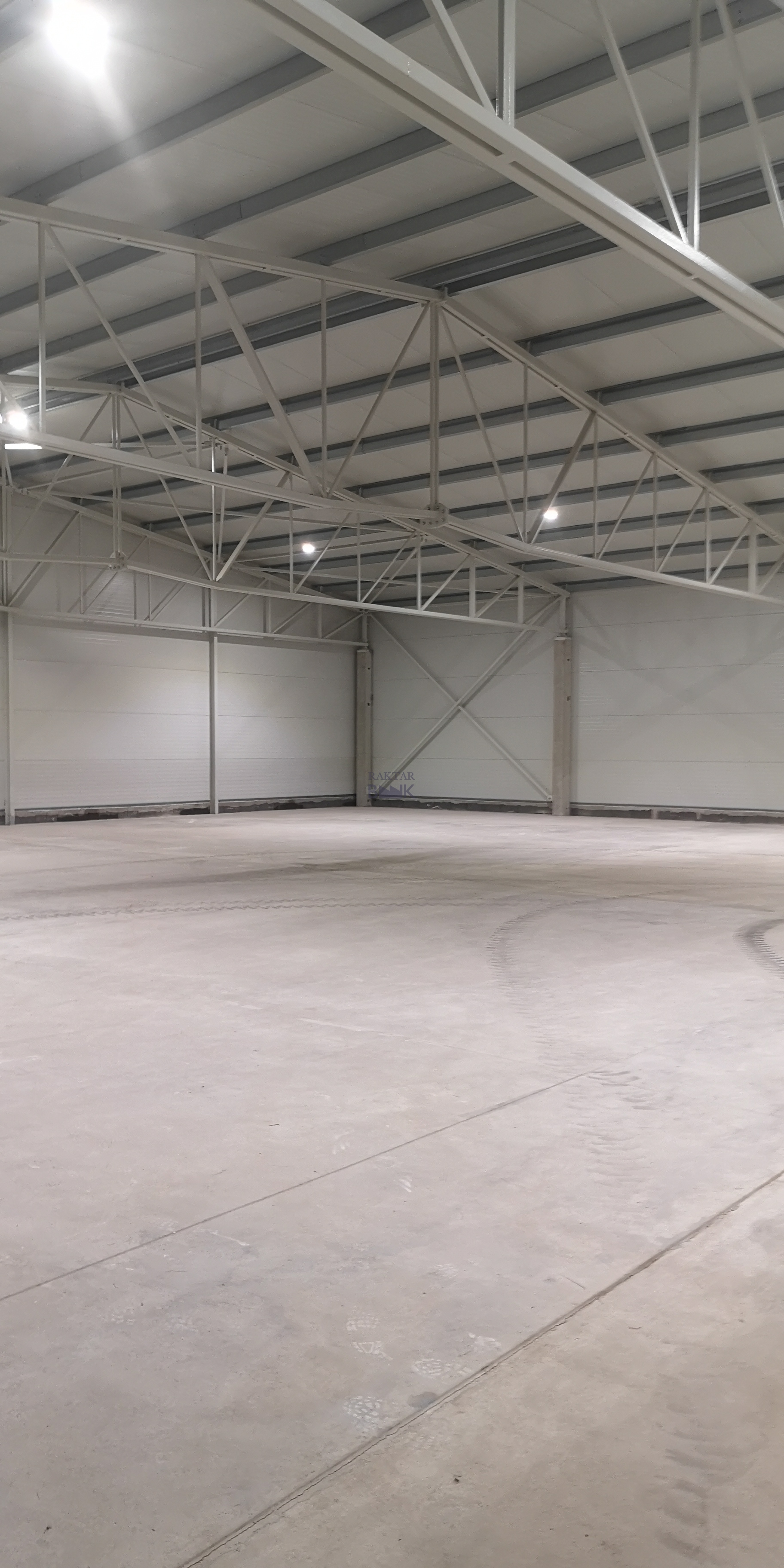 Kiadó Raktár - Békéscsaba Ipari út - 1 200 Ft/m2/hó-kép(15092)