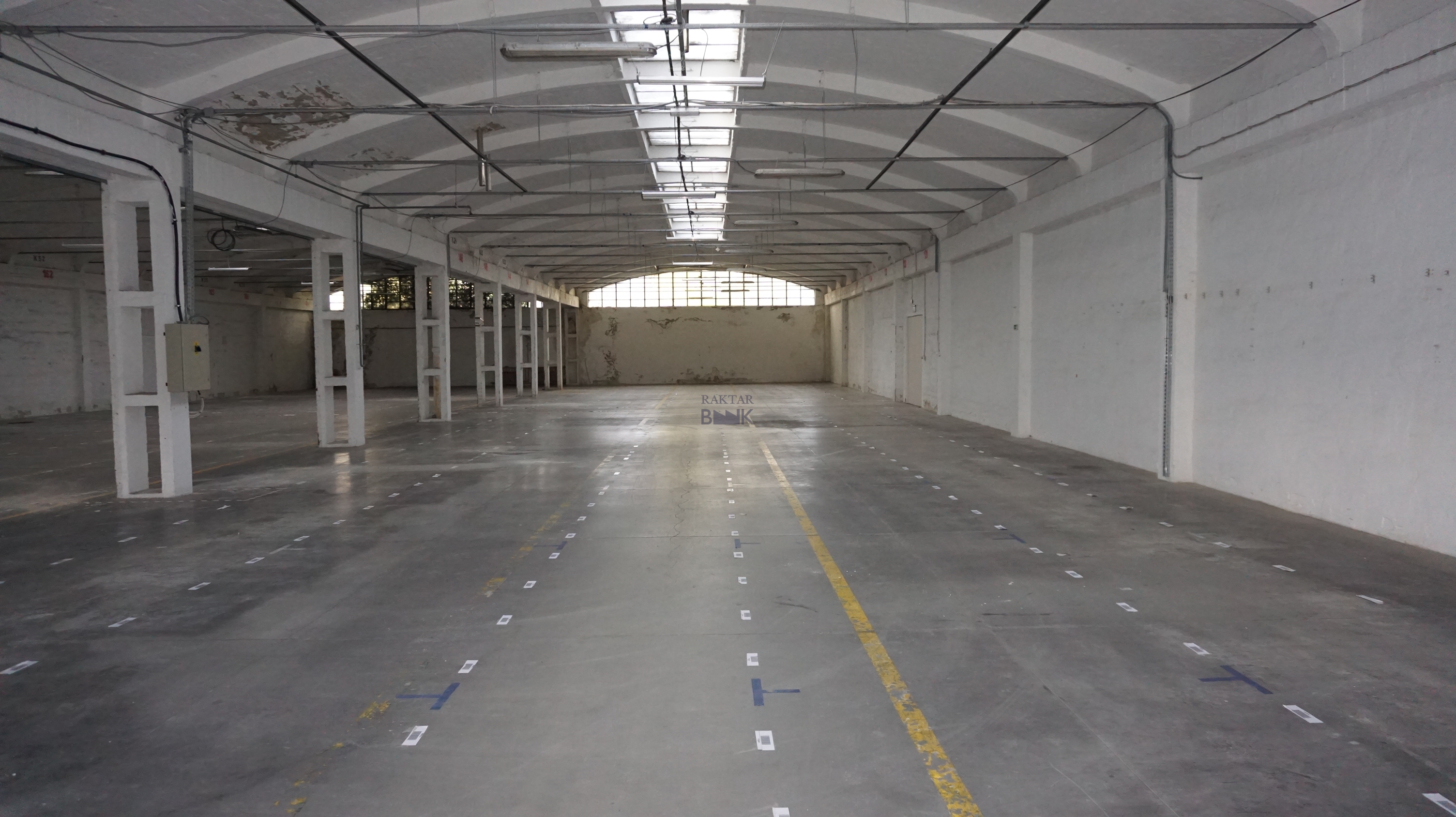 Kiadó Raktár - Zalaegerszeg Zrinyi Miklós - 10 000,0 EUR/m2/hó-kép(11115)
