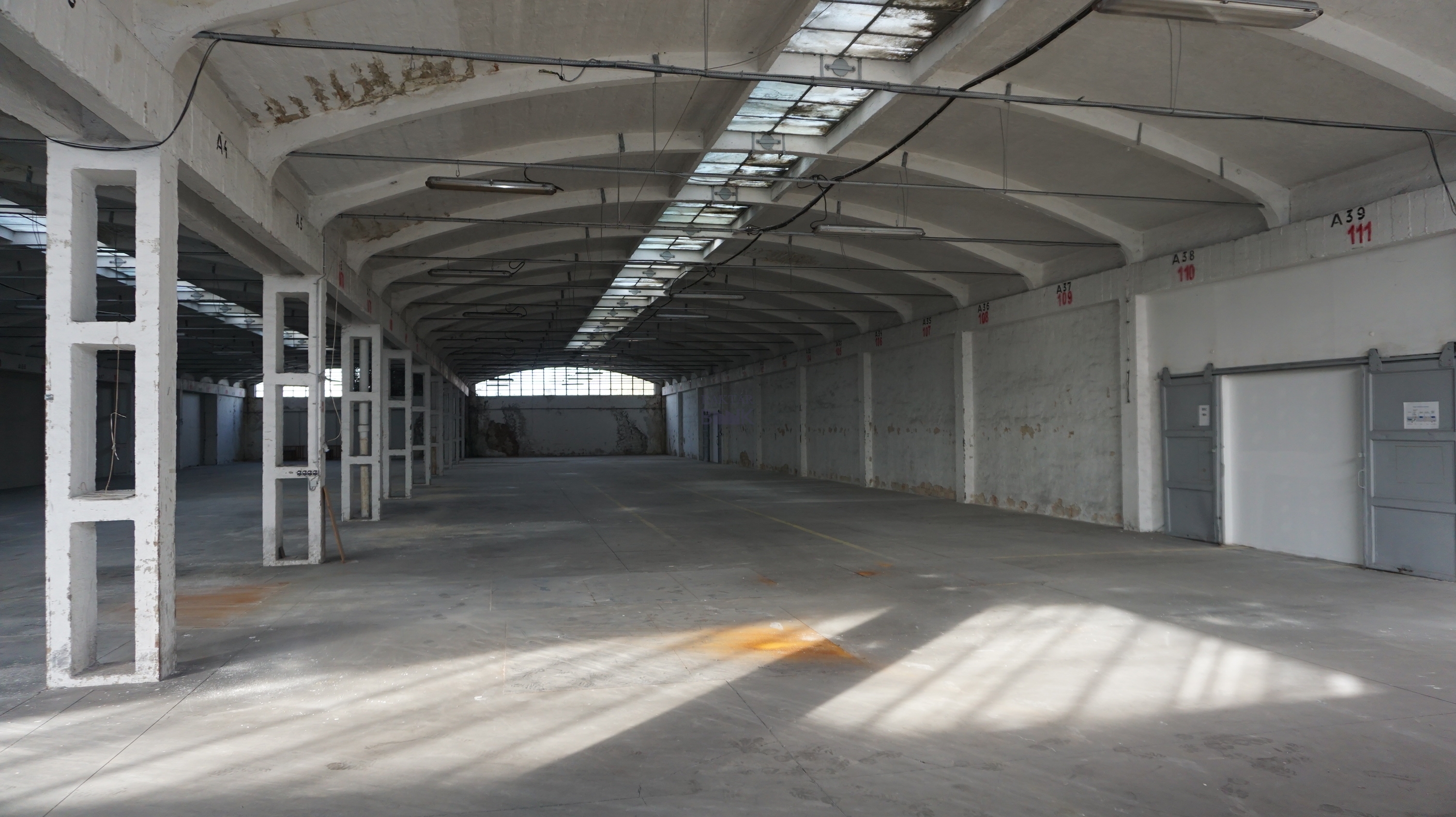 Kiadó Raktár - Zalaegerszeg Zrinyi Miklós - 10 000,0 EUR/m2/hó-kép(11105)
