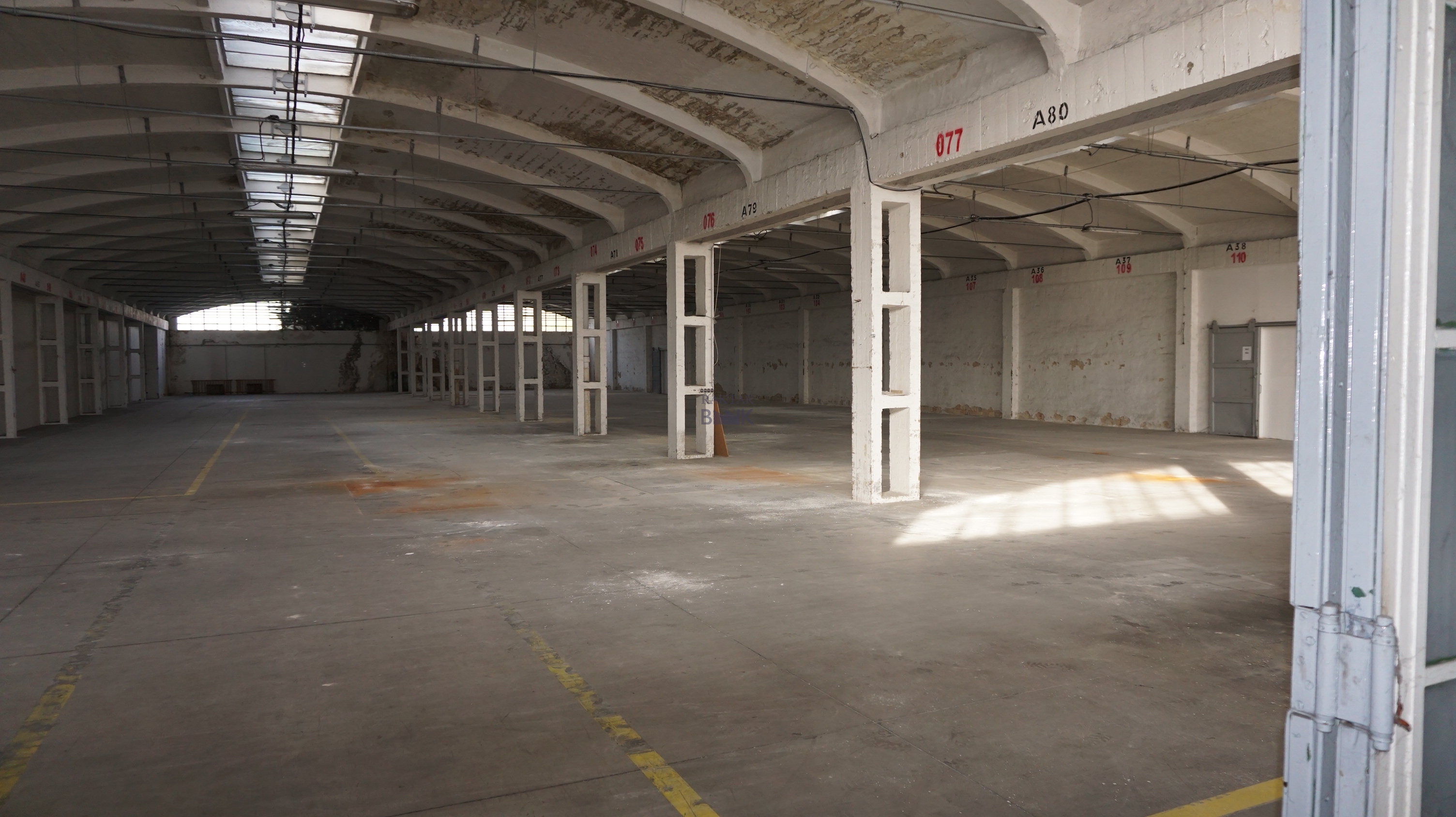 Kiadó Raktár - Zalaegerszeg Zrinyi Miklós - 10 000,0 EUR/m2/hó-kép(11112)