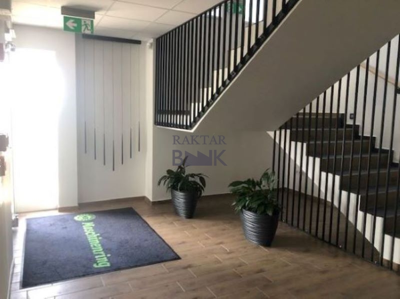 Kiadó Raktár - Kecskemét Daimler út - 5,0 EUR/m2/hó-kép(10458)