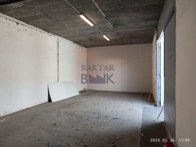 Kiadó Raktár - Székesfehérvár Széchenyi - 1 300 Ft/m2/hó-kép(11828)