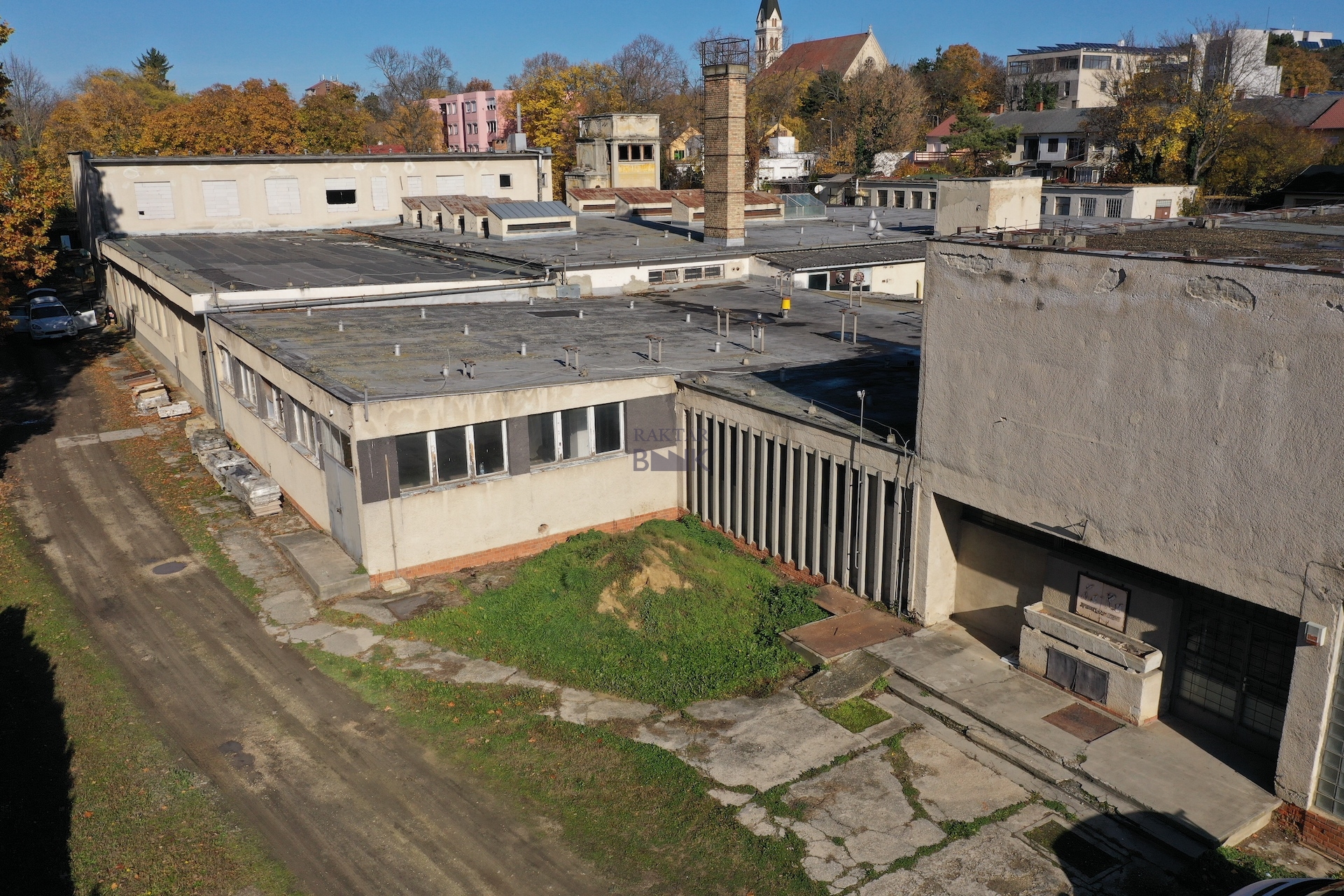 Kiadó Raktár - Keszthely Lovassy Sándor - 2 800 Ft/m2/hó-kép(16097)