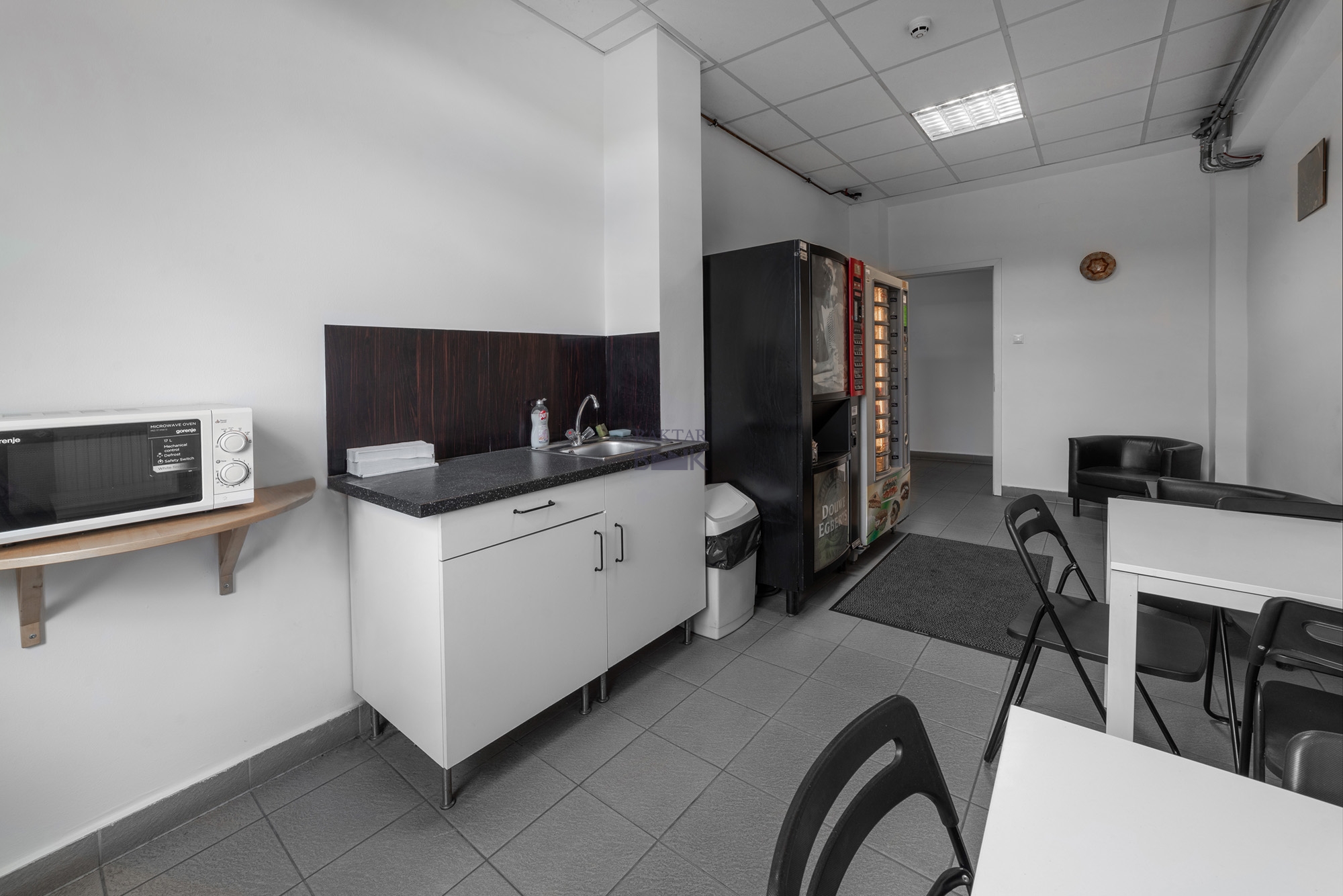 Kiadó Raktár - XV. kerület  - 1 900 Ft/m2/hó-kép(14296)