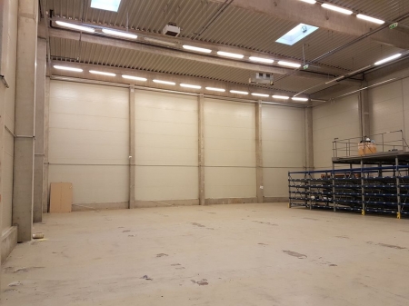 Kiadó Raktár - IV. kerület Ipari Park - 4,9 EUR/m2/hó-kép(3998)
