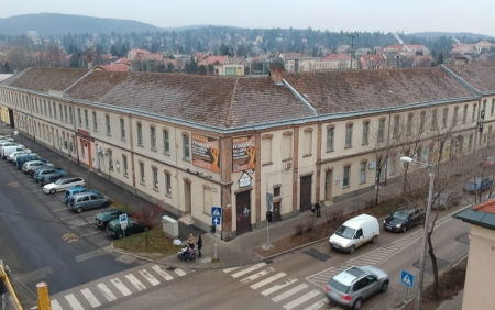 Kiadó Raktár - Sopron  - 3,2 EUR/m2/hó-kép(5814)