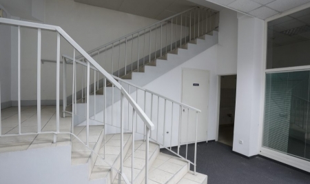 Kiadó Raktár - Sopron  - 3,2 EUR/m2/hó-kép(5820)