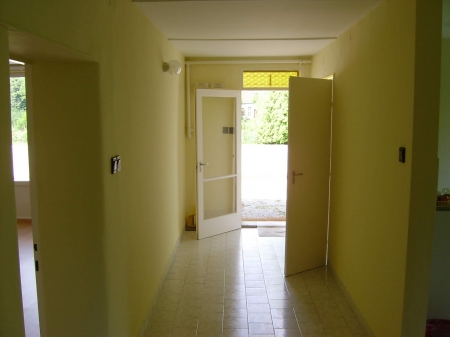 Kiadó Telephely - Szombathely Szent István király - 200 Ft/m2/hó-kép(7612)