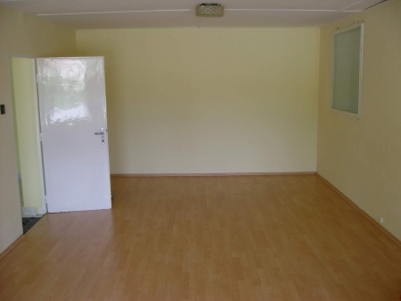 Kiadó Telephely - Szombathely Szent István király - 200 Ft/m2/hó-kép(7614)