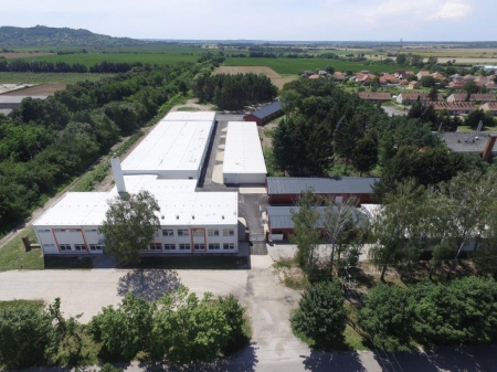 Kiadó Raktár - Celldömölk  - 2,2 EUR/m2/hó-kép(1042)